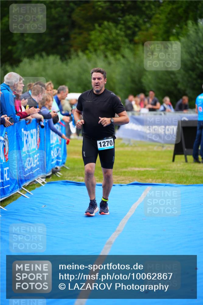 30.08.2026 - Elbe Triathlon Hamburg LAZAROV Photography http://msf.ph/oto/10062867 30.08.2026 11:50:51 Ziel 1270 meine-sportfotos.de