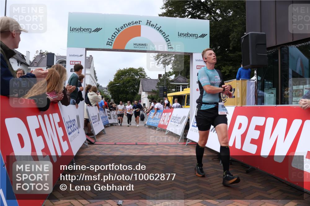 30.08.2026 - Blankeneser Heldenlauf Lena Gebhardt http://msf.ph/oto/10062877 30.08.2026 12:34:40 Ziel 2311, 2371, 2372, 2928, 4347, 4449 meine-sportfotos.de