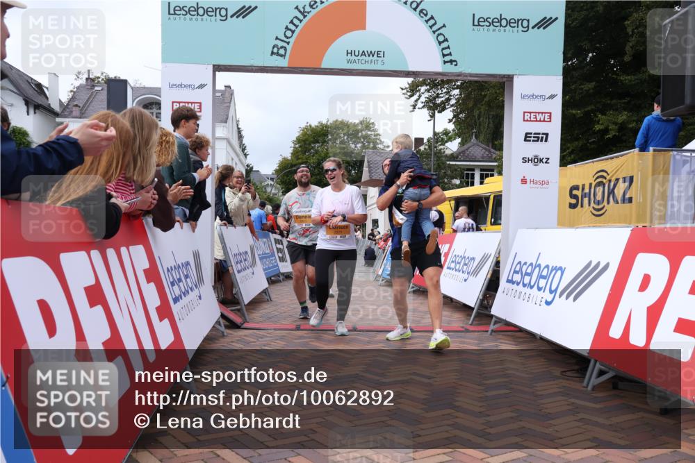 30.08.2026 - Blankeneser Heldenlauf Lena Gebhardt http://msf.ph/oto/10062892 30.08.2026 12:34:44 Ziel 2311, 2371, 2372, 2901, 4449 meine-sportfotos.de