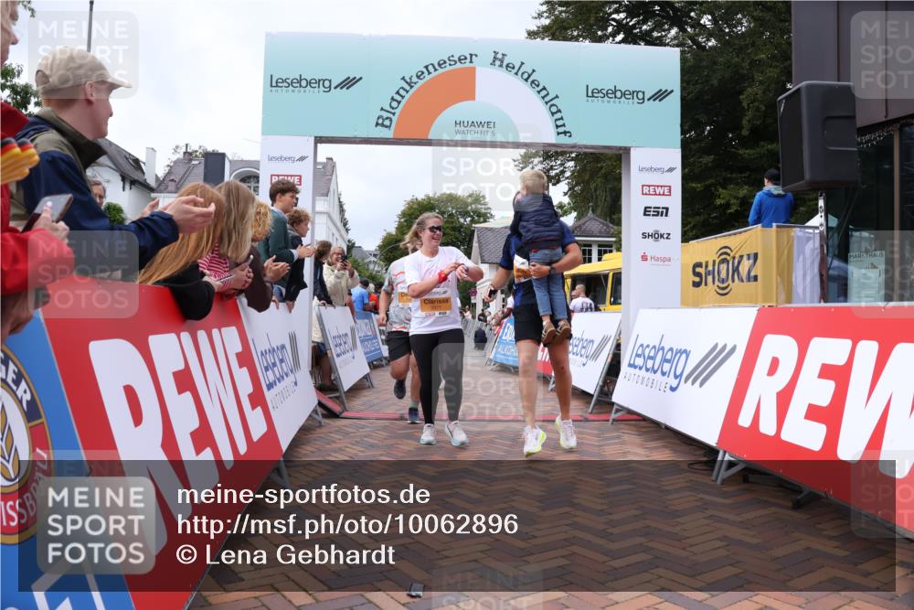 30.08.2026 - Blankeneser Heldenlauf Lena Gebhardt http://msf.ph/oto/10062896 30.08.2026 12:34:44 Ziel 2311, 2371, 2372, 2901, 4449 meine-sportfotos.de