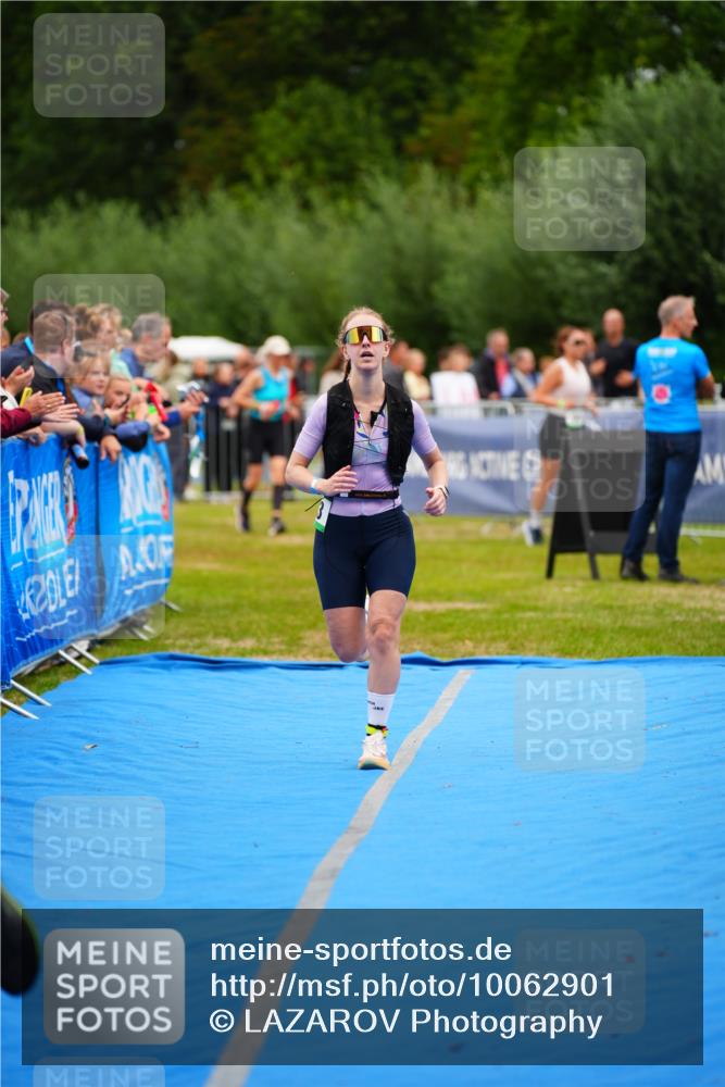 30.08.2026 - Elbe Triathlon Hamburg LAZAROV Photography http://msf.ph/oto/10062901 30.08.2026 11:51:08 Ziel 833, 1293 meine-sportfotos.de