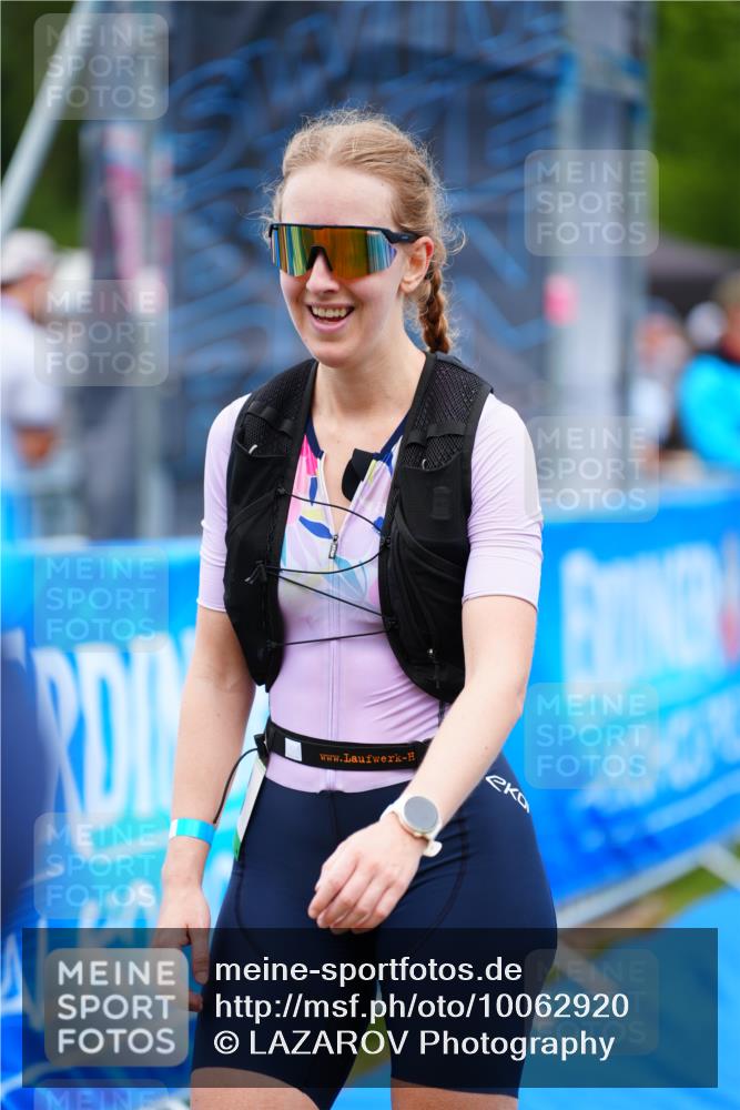 30.08.2026 - Elbe Triathlon Hamburg LAZAROV Photography http://msf.ph/oto/10062920 30.08.2026 11:51:14 Ziel 944, 1288 meine-sportfotos.de