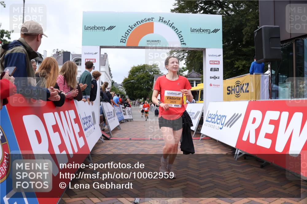 30.08.2026 - Blankeneser Heldenlauf Lena Gebhardt http://msf.ph/oto/10062959 30.08.2026 12:34:54 Ziel 2628, 2844, 4187, 4435 meine-sportfotos.de