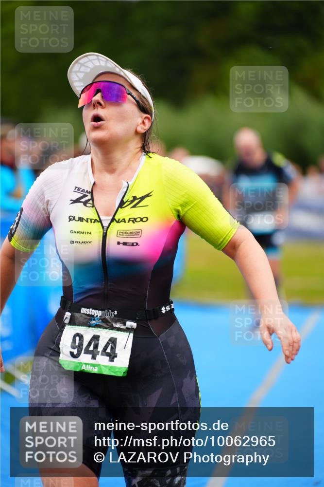 30.08.2026 - Elbe Triathlon Hamburg LAZAROV Photography http://msf.ph/oto/10062965 30.08.2026 11:51:26 Ziel 944, 1347 meine-sportfotos.de