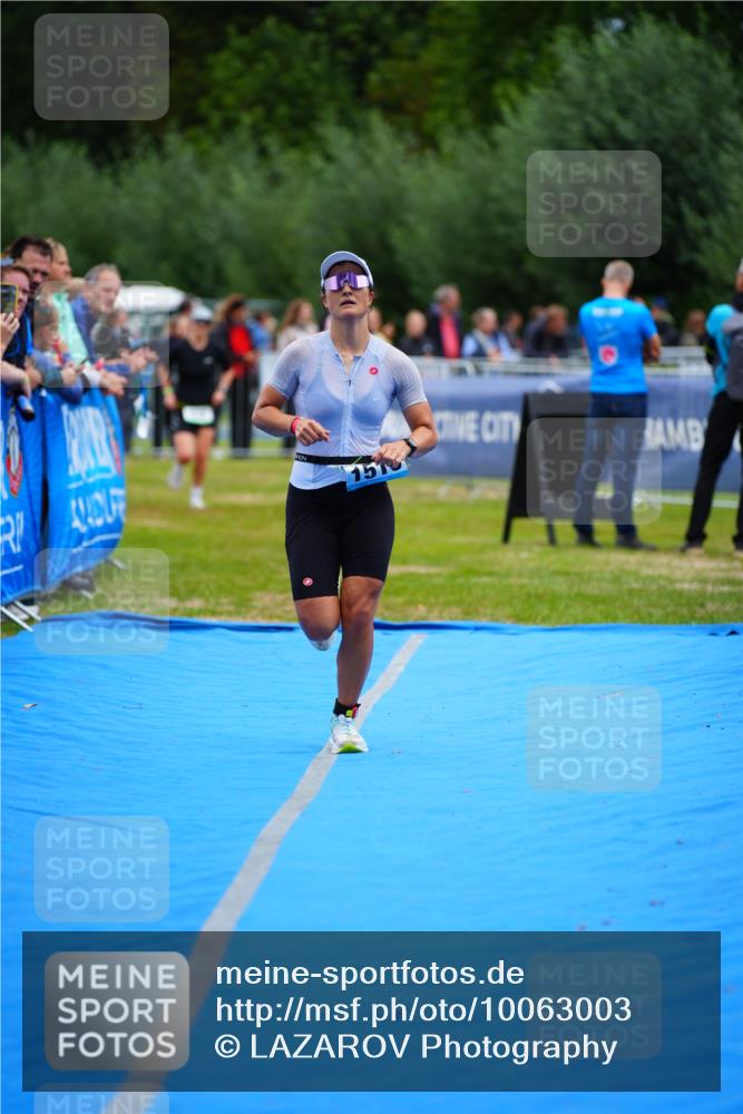 30.08.2026 - Elbe Triathlon Hamburg LAZAROV Photography http://msf.ph/oto/10063003 30.08.2026 11:51:44 Ziel 932, 1332, 1516 meine-sportfotos.de