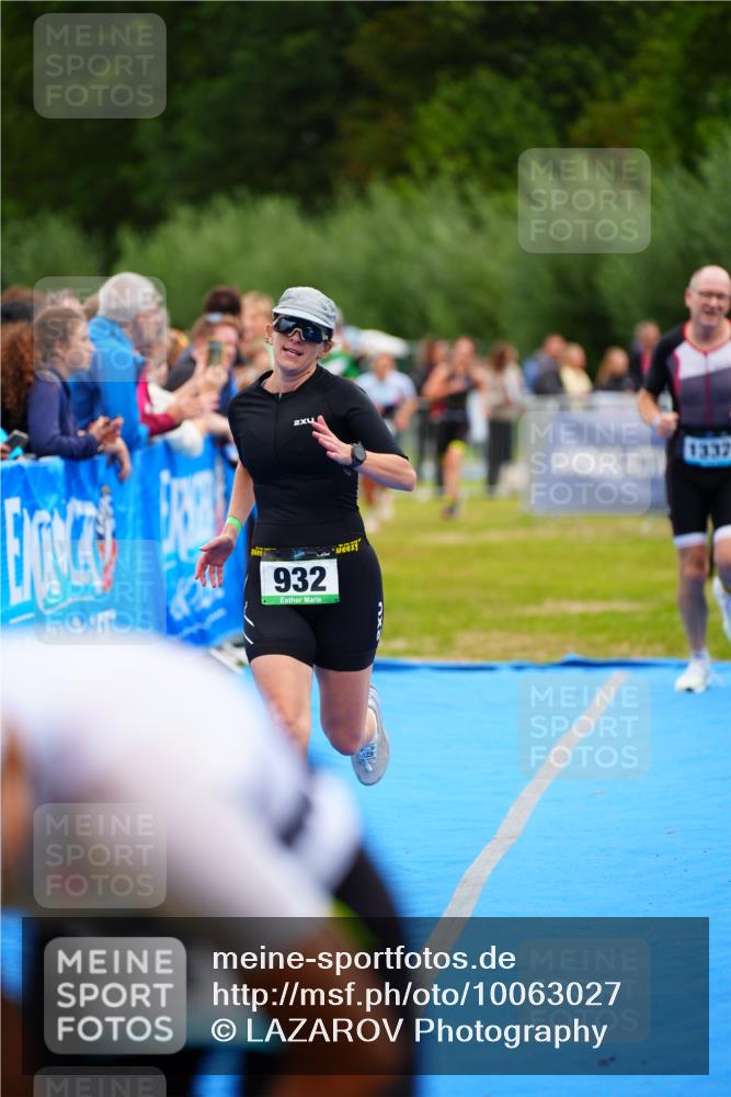 30.08.2026 - Elbe Triathlon Hamburg LAZAROV Photography http://msf.ph/oto/10063027 30.08.2026 11:51:50 Ziel 822, 932, 1262, 1332 meine-sportfotos.de