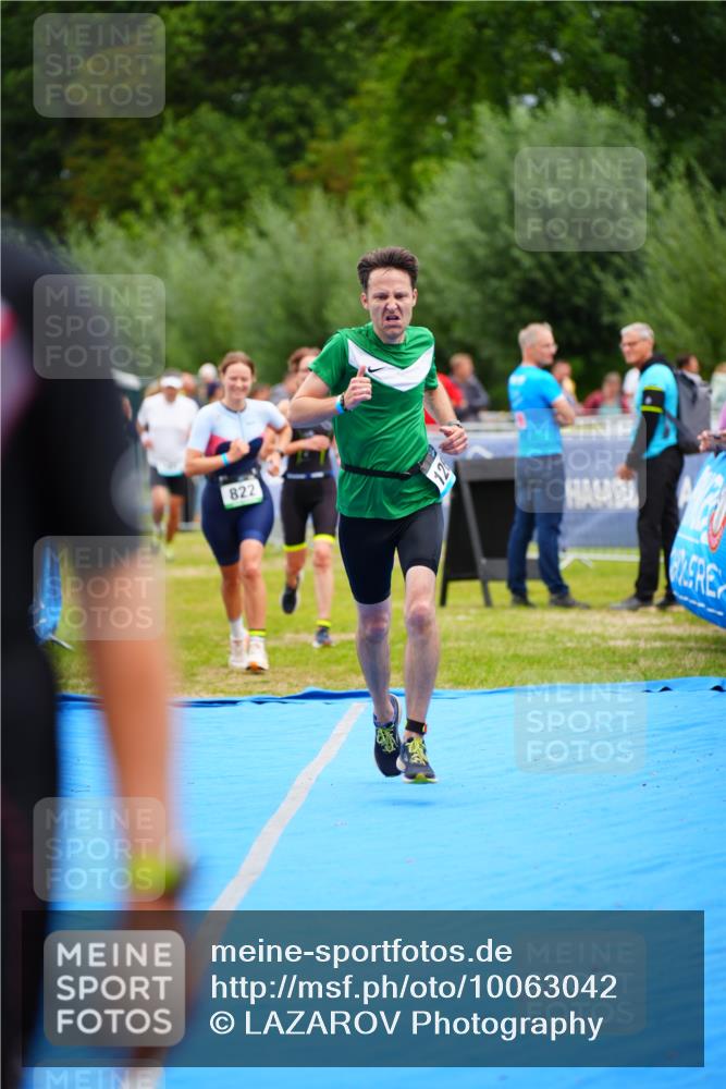 30.08.2026 - Elbe Triathlon Hamburg LAZAROV Photography http://msf.ph/oto/10063042 30.08.2026 11:51:56 Ziel 822, 980, 1262, 1281, 1332 meine-sportfotos.de