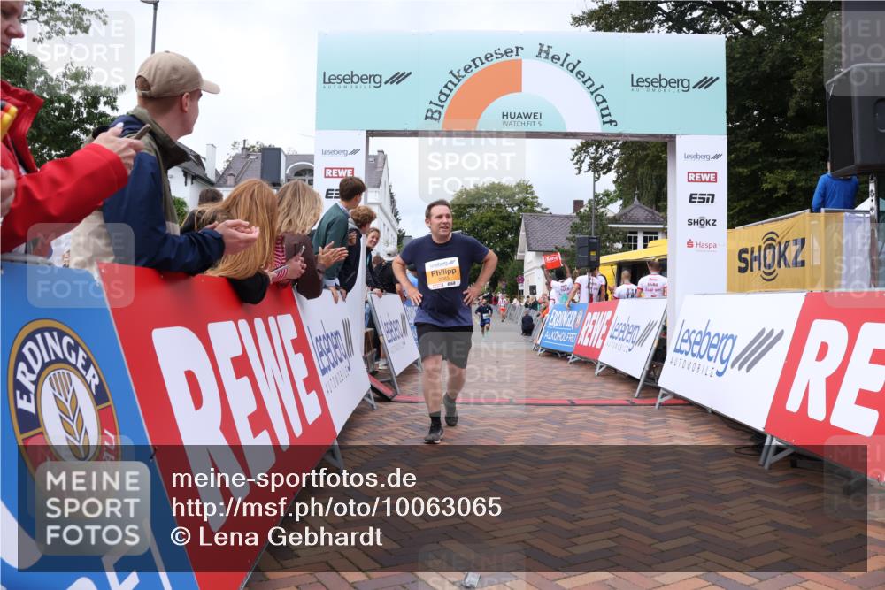 30.08.2026 - Blankeneser Heldenlauf Lena Gebhardt http://msf.ph/oto/10063065 30.08.2026 12:35:23 Ziel 2085, 4123, 4321, 4439, 4471 meine-sportfotos.de