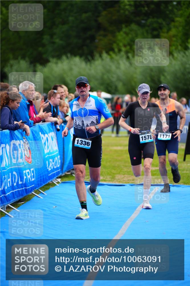 30.08.2026 - Elbe Triathlon Hamburg LAZAROV Photography http://msf.ph/oto/10063091 30.08.2026 11:52:17 Ziel 943, 1128, 1171, 1336, 1578 meine-sportfotos.de