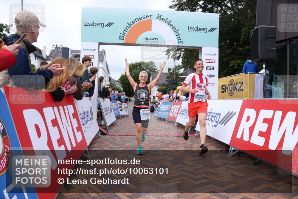 30.08.2026 - Blankeneser Heldenlauf Lena Gebhardt http://msf.ph/oto/10063101 30.08.2026 12:35:34 Ziel 4123, 4360, 4391 meine-sportfotos.de