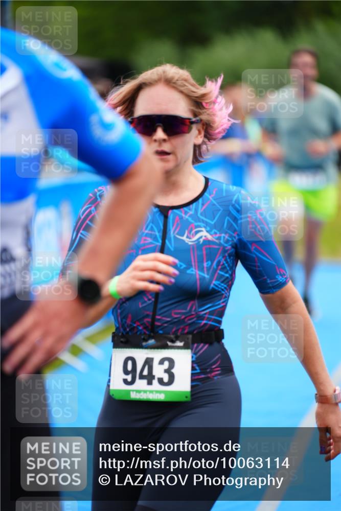 30.08.2026 - Elbe Triathlon Hamburg LAZAROV Photography http://msf.ph/oto/10063114 30.08.2026 11:52:24 Ziel 943, 1128 meine-sportfotos.de