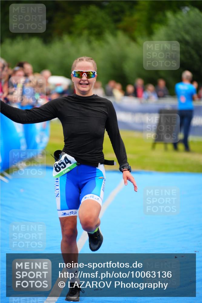 30.08.2026 - Elbe Triathlon Hamburg LAZAROV Photography http://msf.ph/oto/10063136 30.08.2026 11:52:34 Ziel 854 meine-sportfotos.de