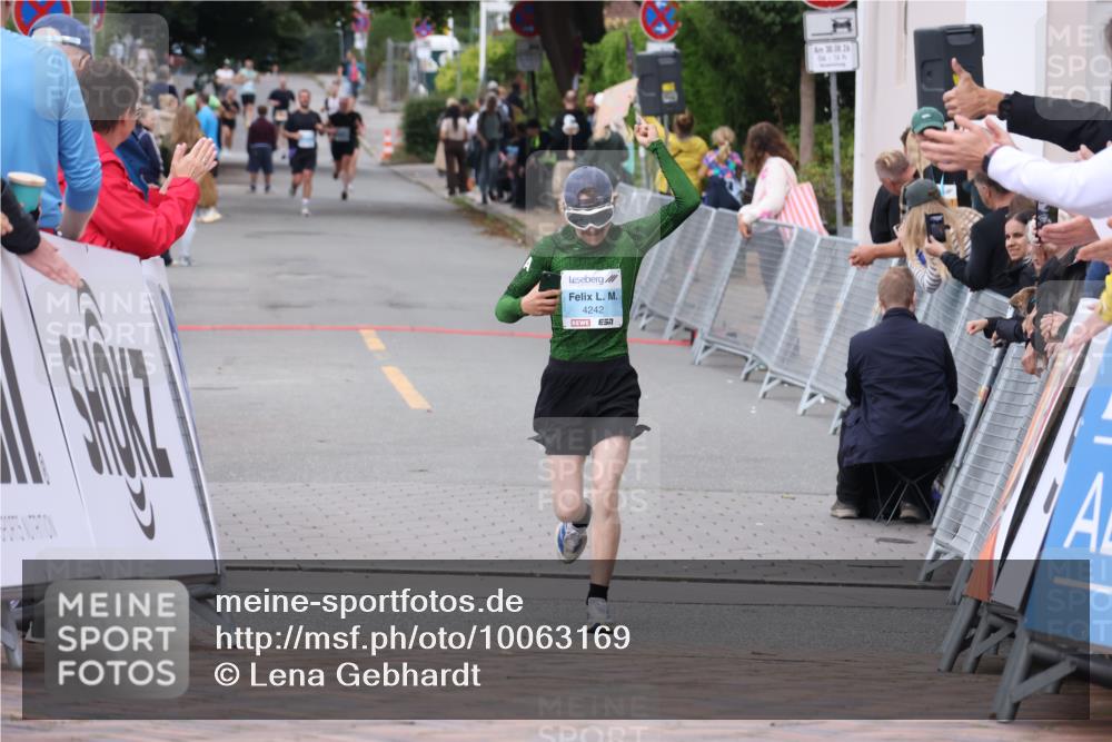 30.08.2026 - Blankeneser Heldenlauf Lena Gebhardt http://msf.ph/oto/10063169 30.08.2026 12:36:25 Ziel  meine-sportfotos.de