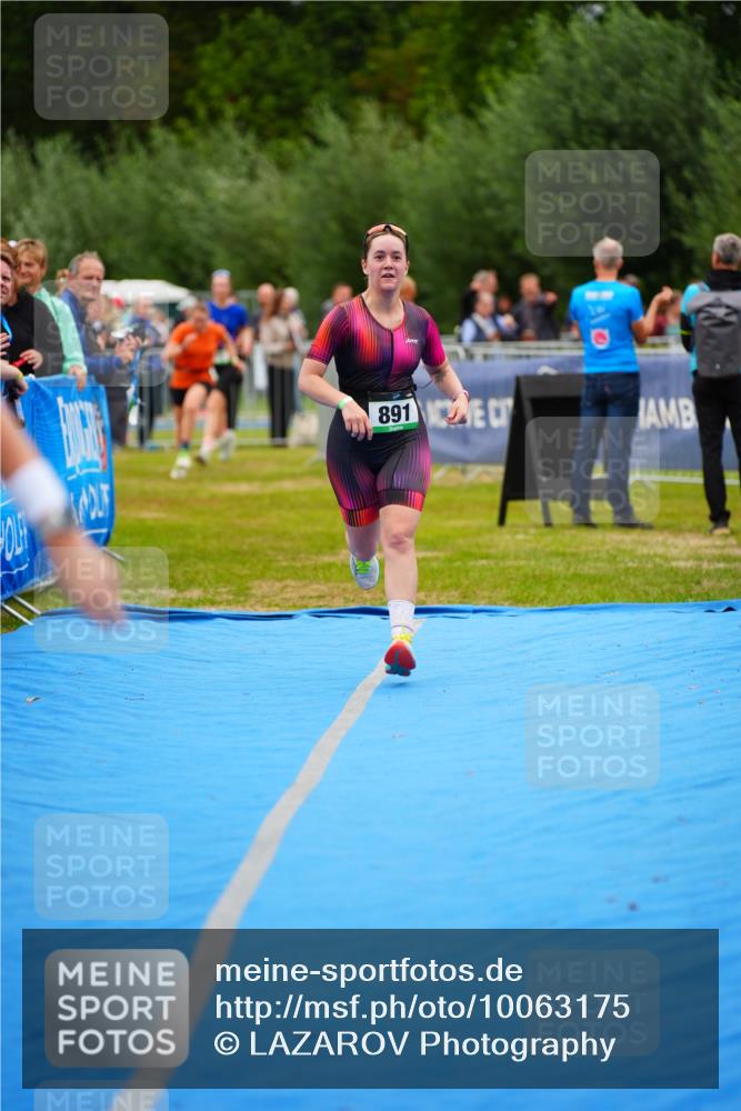 30.08.2026 - Elbe Triathlon Hamburg LAZAROV Photography http://msf.ph/oto/10063175 30.08.2026 11:53:25 Ziel 876, 891, 902, 954 meine-sportfotos.de