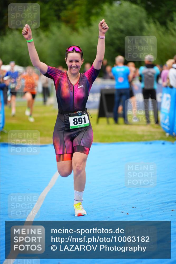 30.08.2026 - Elbe Triathlon Hamburg LAZAROV Photography http://msf.ph/oto/10063182 30.08.2026 11:53:26 Ziel 876, 891, 902, 954 meine-sportfotos.de