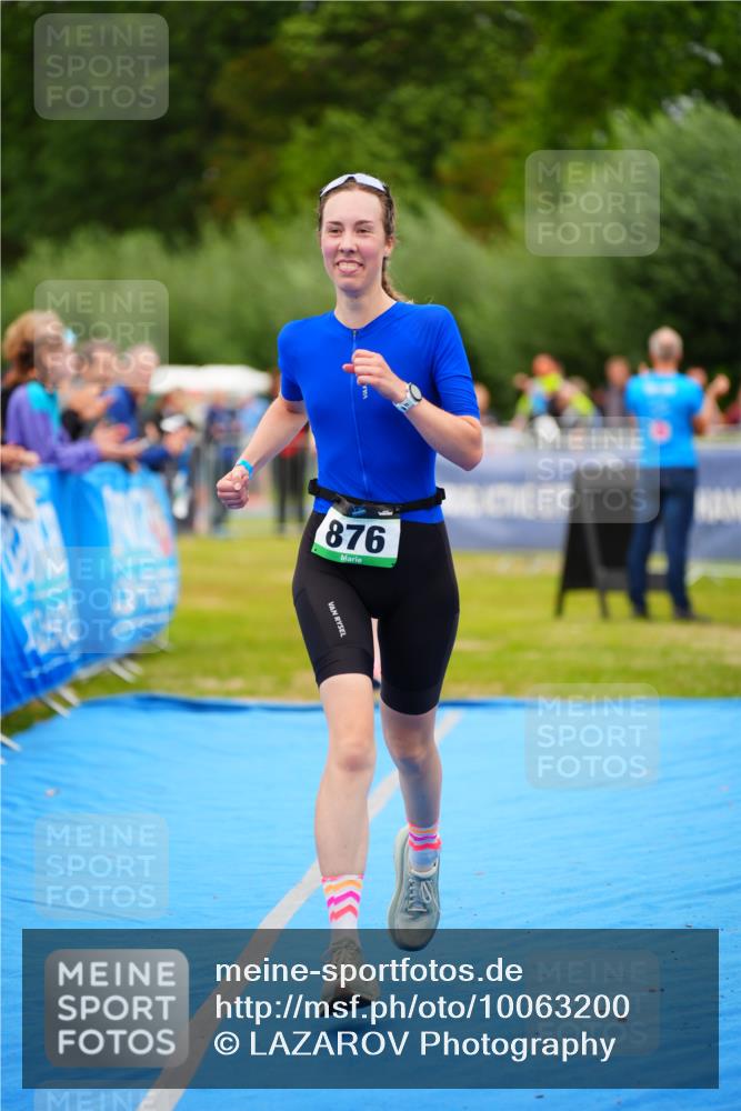 30.08.2026 - Elbe Triathlon Hamburg LAZAROV Photography http://msf.ph/oto/10063200 30.08.2026 11:53:34 Ziel 876, 902, 1426 meine-sportfotos.de
