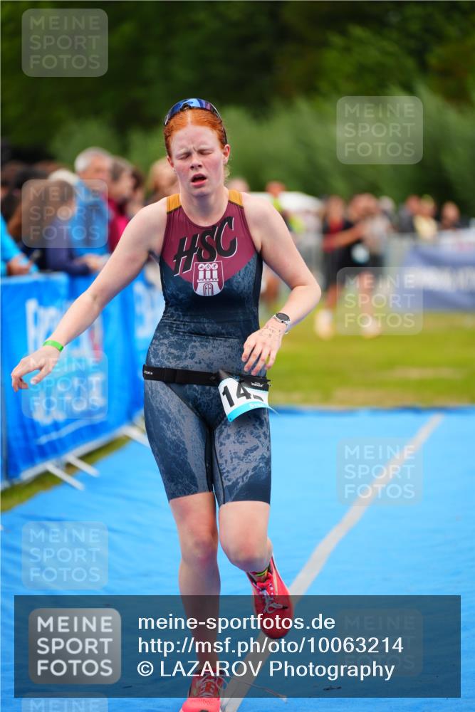 30.08.2026 - Elbe Triathlon Hamburg LAZAROV Photography http://msf.ph/oto/10063214 30.08.2026 11:53:36 Ziel 876, 1291, 1426 meine-sportfotos.de