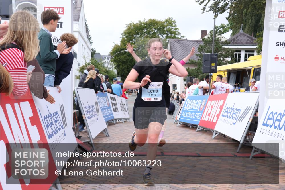 30.08.2026 - Blankeneser Heldenlauf Lena Gebhardt http://msf.ph/oto/10063223 30.08.2026 12:36:52 Ziel 4077, 4153, 4227 meine-sportfotos.de