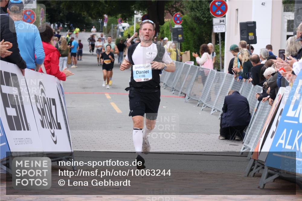 30.08.2026 - Blankeneser Heldenlauf Lena Gebhardt http://msf.ph/oto/10063244 30.08.2026 12:37:02 Ziel 4166 meine-sportfotos.de
