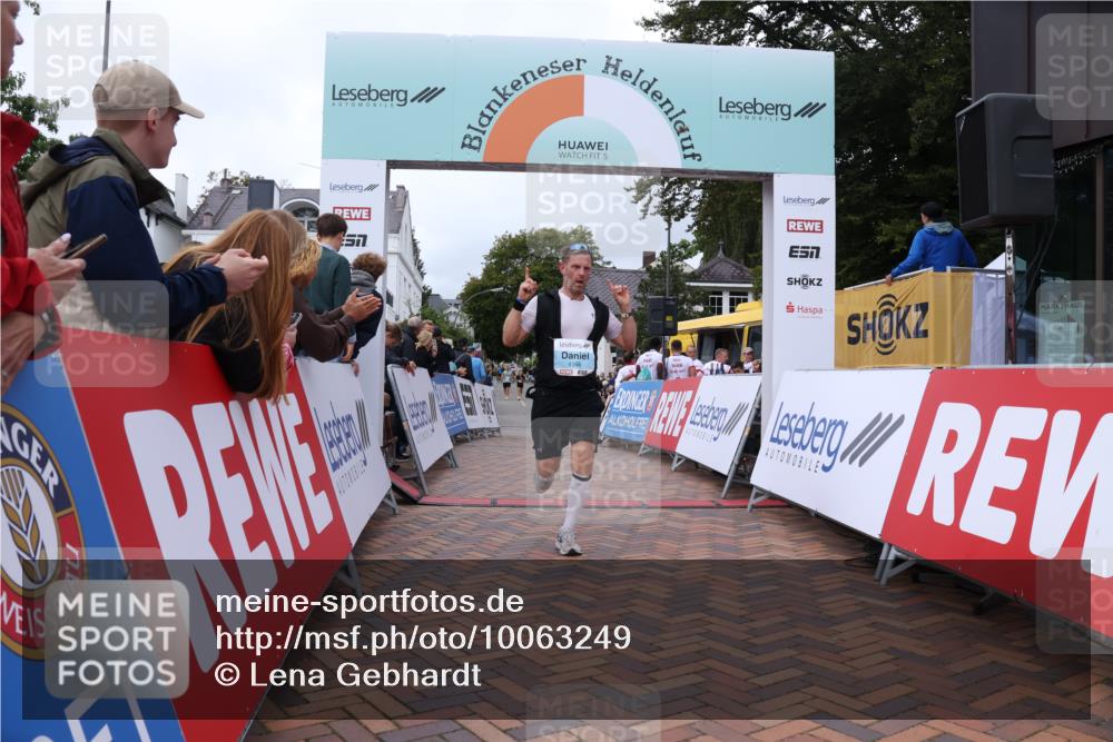 30.08.2026 - Blankeneser Heldenlauf Lena Gebhardt http://msf.ph/oto/10063249 30.08.2026 12:37:06 Ziel 4166 meine-sportfotos.de