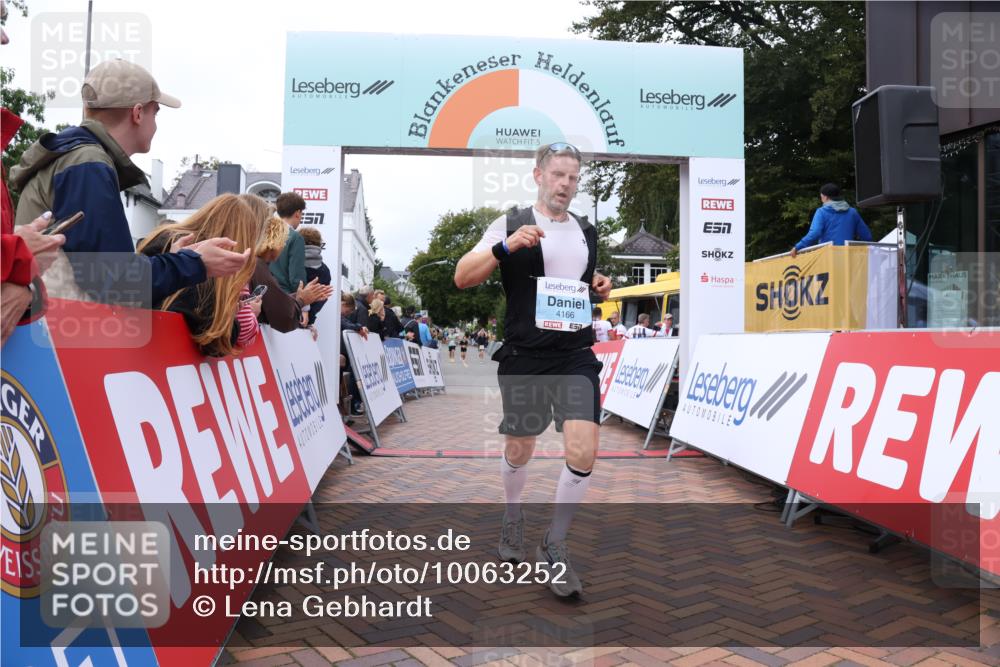 30.08.2026 - Blankeneser Heldenlauf Lena Gebhardt http://msf.ph/oto/10063252 30.08.2026 12:37:07 Ziel 4166 meine-sportfotos.de