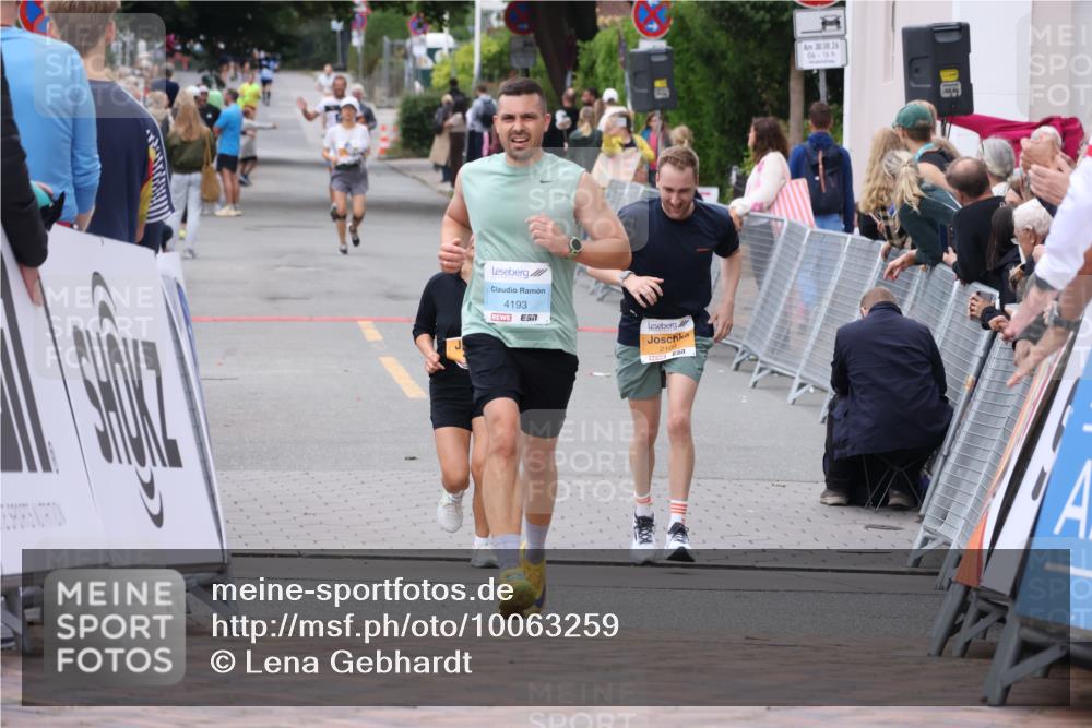 30.08.2026 - Blankeneser Heldenlauf Lena Gebhardt http://msf.ph/oto/10063259 30.08.2026 12:37:13 Ziel 4166, 4193 meine-sportfotos.de