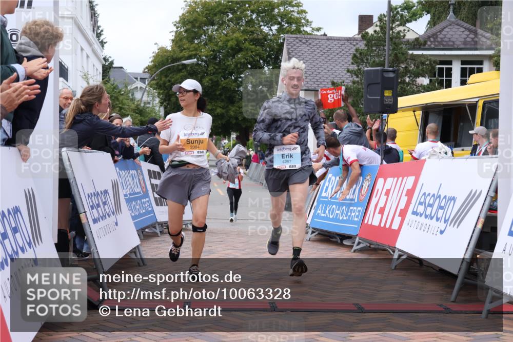 30.08.2026 - Blankeneser Heldenlauf Lena Gebhardt http://msf.ph/oto/10063328 30.08.2026 12:37:40 Ziel 2084, 4239, 4257 meine-sportfotos.de