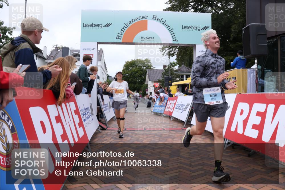 30.08.2026 - Blankeneser Heldenlauf Lena Gebhardt http://msf.ph/oto/10063338 30.08.2026 12:37:41 Ziel 2084, 4239, 4257 meine-sportfotos.de