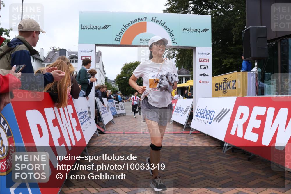 30.08.2026 - Blankeneser Heldenlauf Lena Gebhardt http://msf.ph/oto/10063349 30.08.2026 12:37:43 Ziel 2084, 4239, 4257, 4477 meine-sportfotos.de