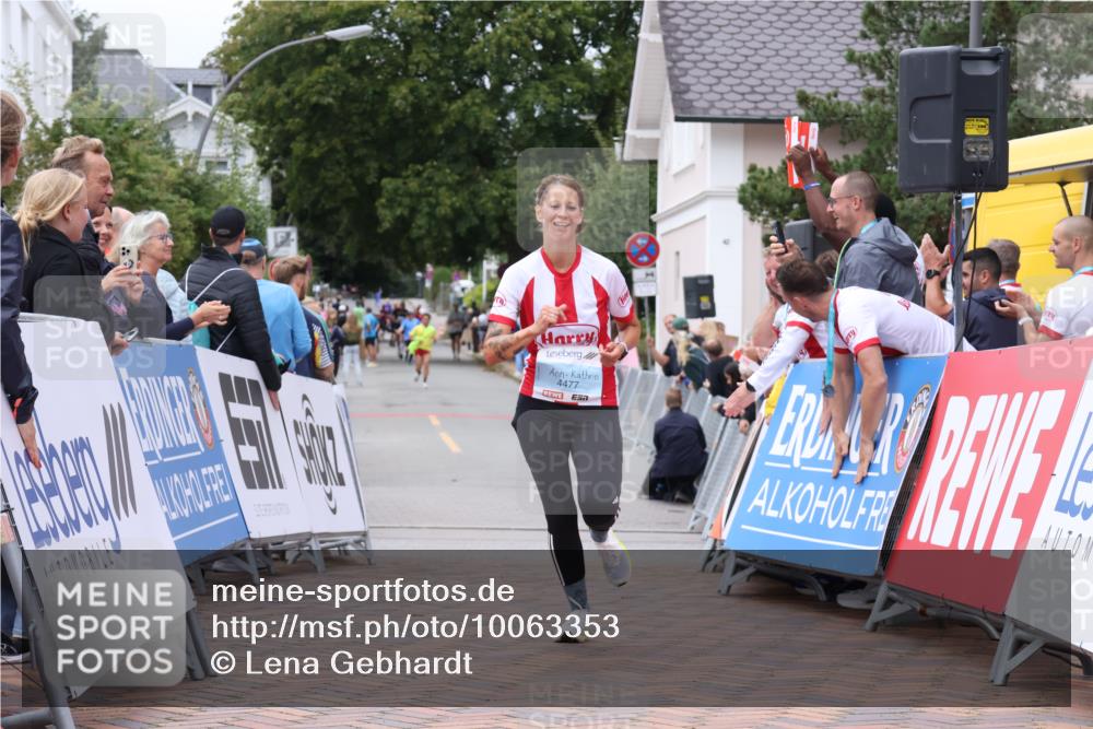 30.08.2026 - Blankeneser Heldenlauf Lena Gebhardt http://msf.ph/oto/10063353 30.08.2026 12:37:44 Ziel 2084, 4239, 4257, 4477 meine-sportfotos.de