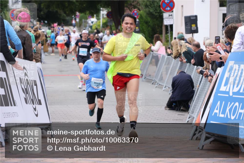 30.08.2026 - Blankeneser Heldenlauf Lena Gebhardt http://msf.ph/oto/10063370 30.08.2026 12:38:00 Ziel 4406 meine-sportfotos.de