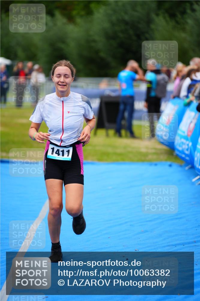 30.08.2026 - Elbe Triathlon Hamburg LAZAROV Photography http://msf.ph/oto/10063382 30.08.2026 11:55:19 Ziel 1411 meine-sportfotos.de