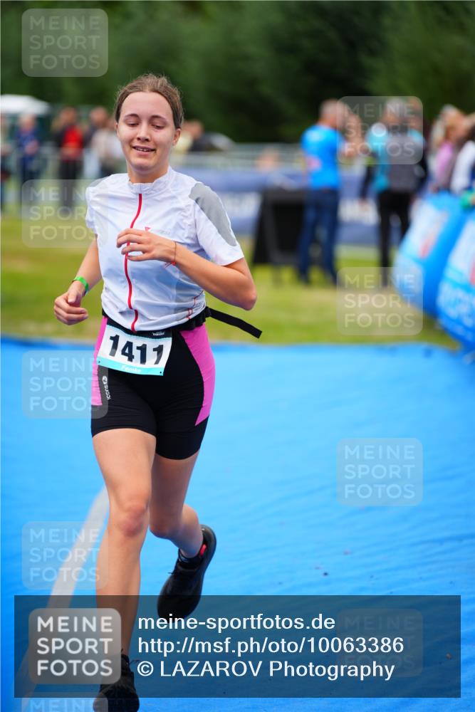 30.08.2026 - Elbe Triathlon Hamburg LAZAROV Photography http://msf.ph/oto/10063386 30.08.2026 11:55:19 Ziel 1411 meine-sportfotos.de