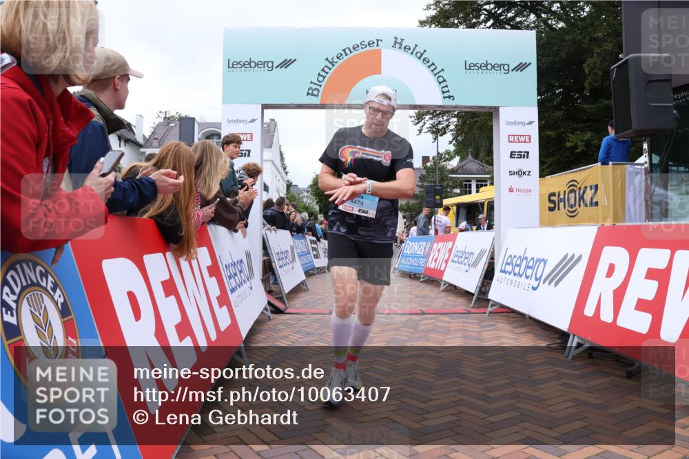 30.08.2026 - Blankeneser Heldenlauf Lena Gebhardt http://msf.ph/oto/10063407 30.08.2026 12:38:09 Ziel 4288, 4406, 4474 meine-sportfotos.de
