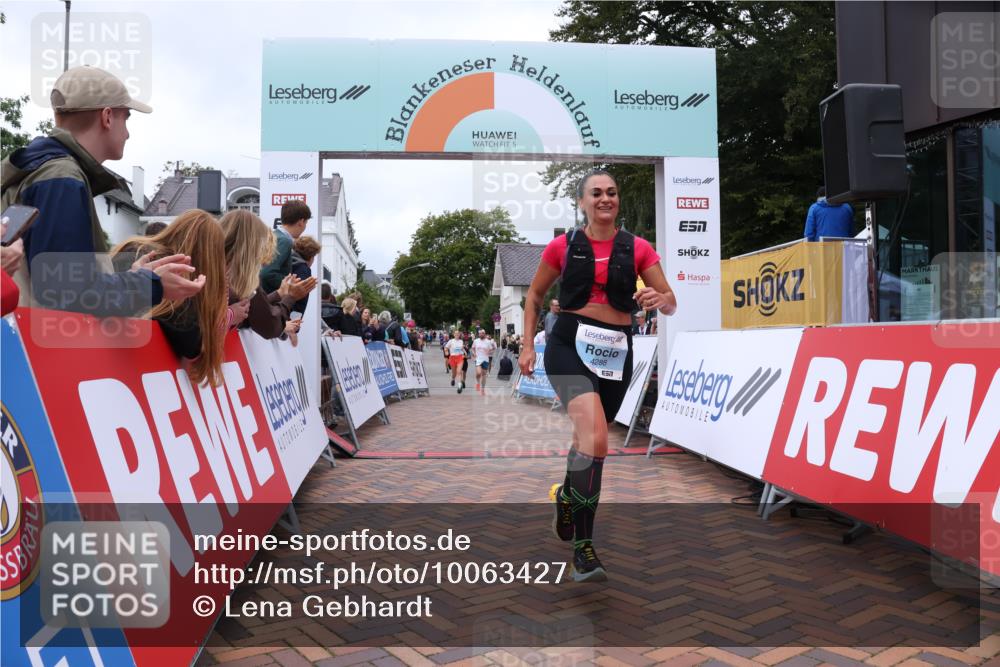 30.08.2026 - Blankeneser Heldenlauf Lena Gebhardt http://msf.ph/oto/10063427 30.08.2026 12:38:14 Ziel 4028, 4288, 4474, 4475 meine-sportfotos.de
