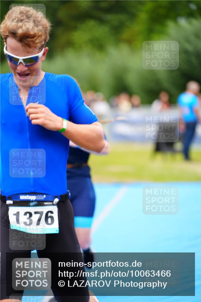 30.08.2026 - Elbe Triathlon Hamburg LAZAROV Photography http://msf.ph/oto/10063466 30.08.2026 11:56:01 Ziel 836, 849, 861, 1376 meine-sportfotos.de
