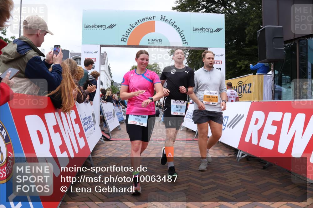30.08.2026 - Blankeneser Heldenlauf Lena Gebhardt http://msf.ph/oto/10063487 30.08.2026 12:38:27 Ziel 2041, 4133, 4151, 4235, 4265, 4447 meine-sportfotos.de