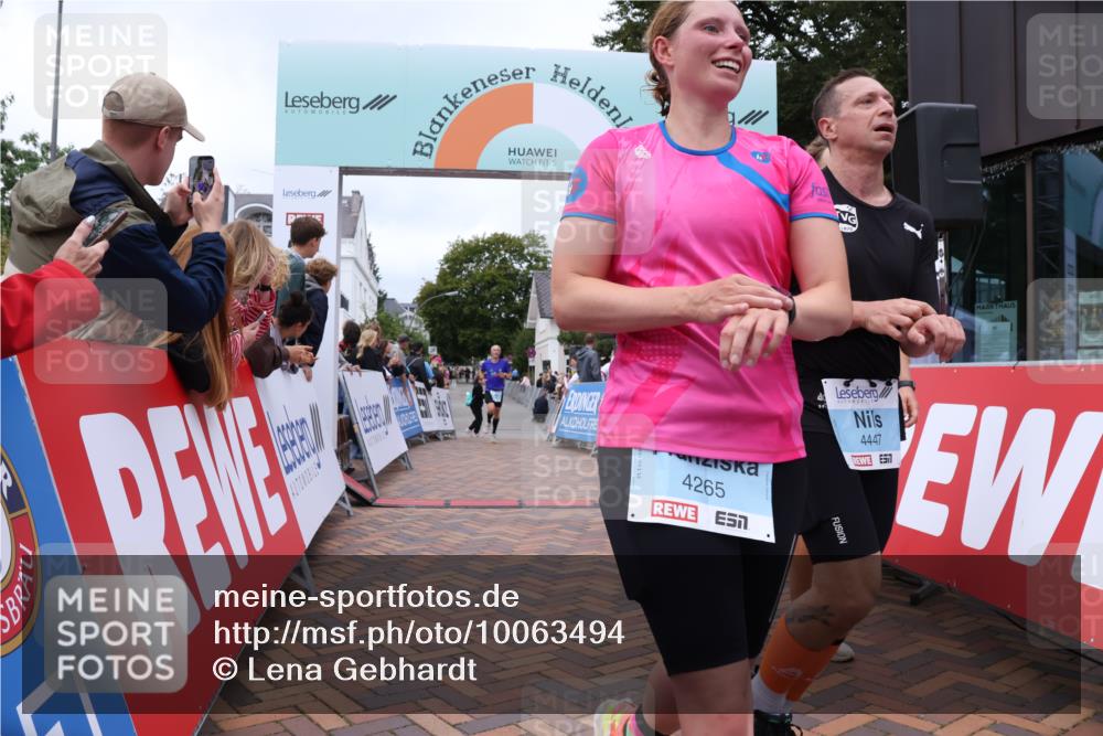 30.08.2026 - Blankeneser Heldenlauf Lena Gebhardt http://msf.ph/oto/10063494 30.08.2026 12:38:28 Ziel 2041, 4133, 4151, 4265, 4447 meine-sportfotos.de