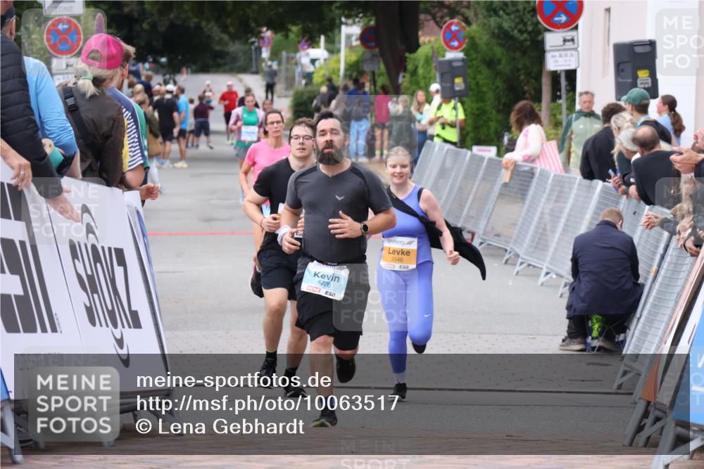 30.08.2026 - Blankeneser Heldenlauf Lena Gebhardt http://msf.ph/oto/10063517 30.08.2026 12:38:49 Ziel 4226 meine-sportfotos.de