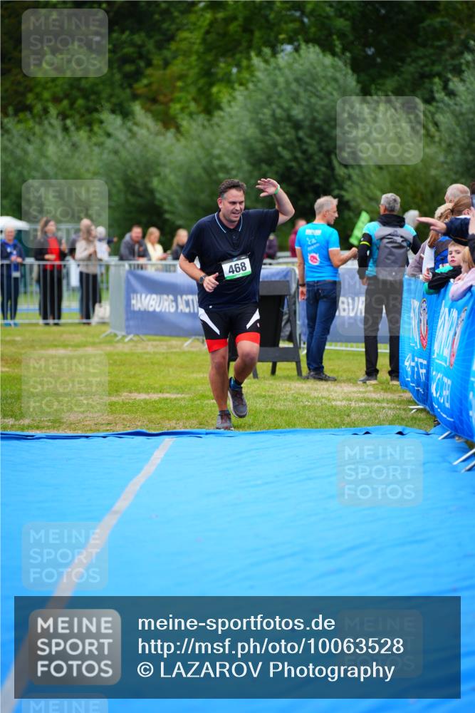 30.08.2026 - Elbe Triathlon Hamburg LAZAROV Photography http://msf.ph/oto/10063528 30.08.2026 11:56:36 Ziel 468 meine-sportfotos.de