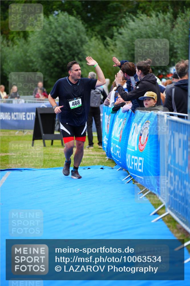30.08.2026 - Elbe Triathlon Hamburg LAZAROV Photography http://msf.ph/oto/10063534 30.08.2026 11:56:37 Ziel 468 meine-sportfotos.de