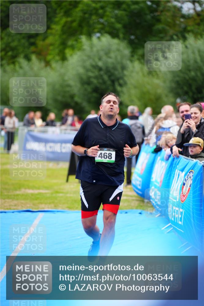 30.08.2026 - Elbe Triathlon Hamburg LAZAROV Photography http://msf.ph/oto/10063544 30.08.2026 11:56:39 Ziel 468 meine-sportfotos.de