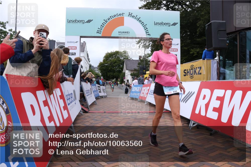 30.08.2026 - Blankeneser Heldenlauf Lena Gebhardt http://msf.ph/oto/10063560 30.08.2026 12:38:59 Ziel 2399, 2546, 4226, 4279 meine-sportfotos.de