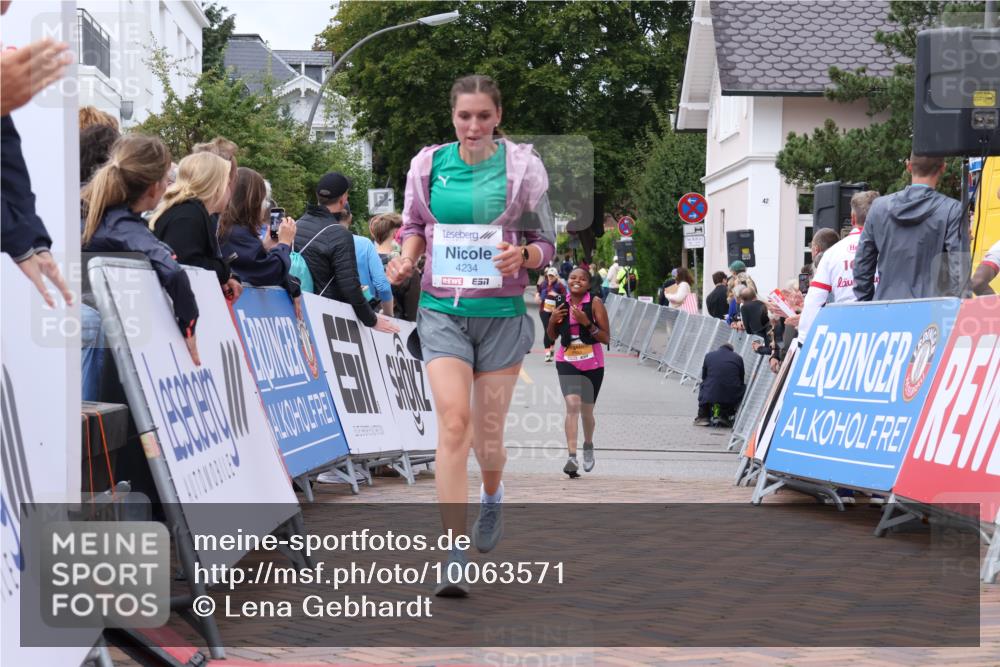 30.08.2026 - Blankeneser Heldenlauf Lena Gebhardt http://msf.ph/oto/10063571 30.08.2026 12:39:07 Ziel 4234 meine-sportfotos.de
