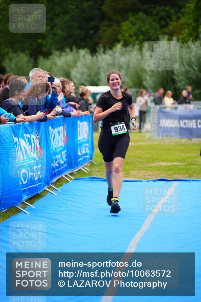 30.08.2026 - Elbe Triathlon Hamburg LAZAROV Photography http://msf.ph/oto/10063572 30.08.2026 11:57:26 Ziel 938 meine-sportfotos.de
