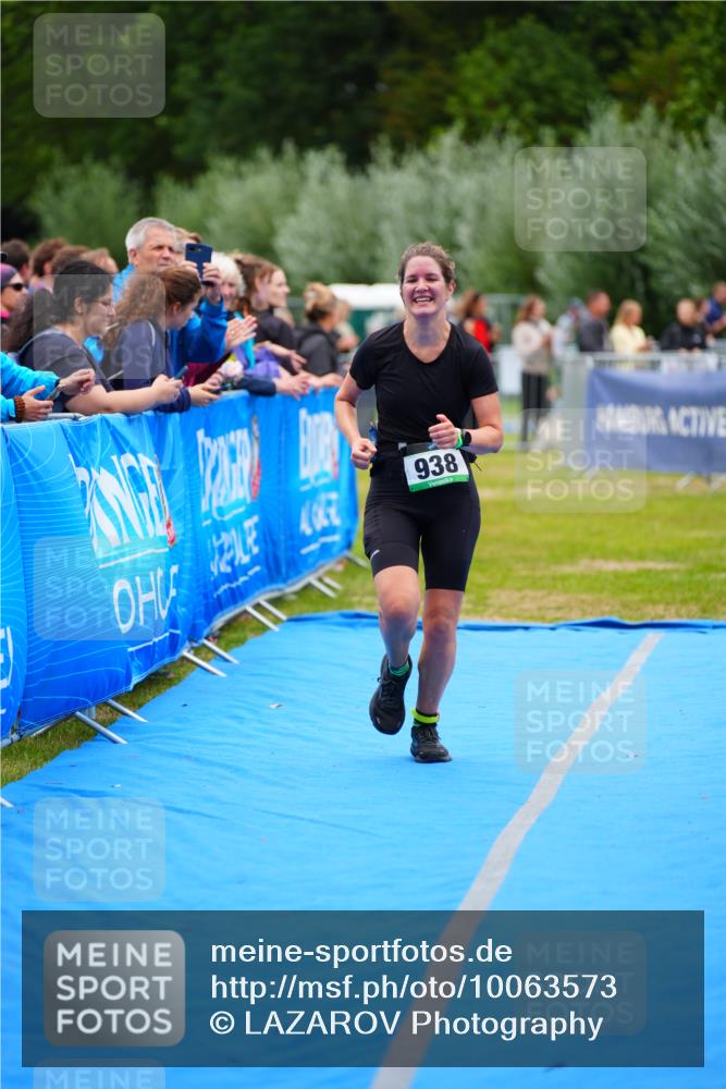 30.08.2026 - Elbe Triathlon Hamburg LAZAROV Photography http://msf.ph/oto/10063573 30.08.2026 11:57:26 Ziel 938 meine-sportfotos.de