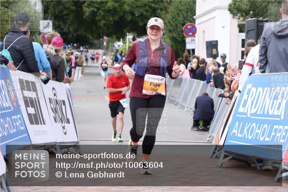 30.08.2026 - Blankeneser Heldenlauf Lena Gebhardt http://msf.ph/oto/10063604 30.08.2026 12:39:16 Ziel 2651, 2826, 4234 meine-sportfotos.de