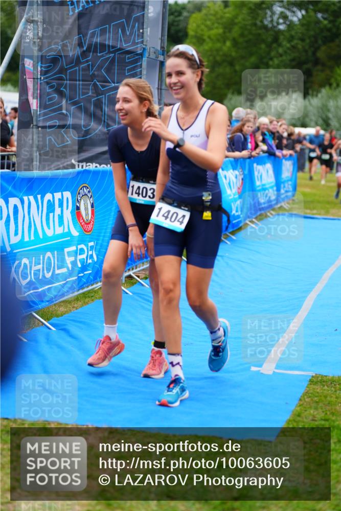 30.08.2026 - Elbe Triathlon Hamburg LAZAROV Photography http://msf.ph/oto/10063605 30.08.2026 11:57:40 Ziel 860, 934, 1304, 1403, 1404 meine-sportfotos.de