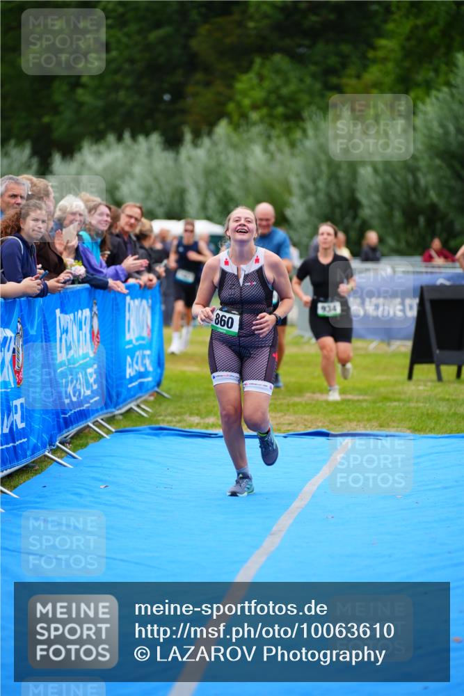 30.08.2026 - Elbe Triathlon Hamburg LAZAROV Photography http://msf.ph/oto/10063610 30.08.2026 11:57:43 Ziel 860, 934, 1304, 1410, 1457 meine-sportfotos.de