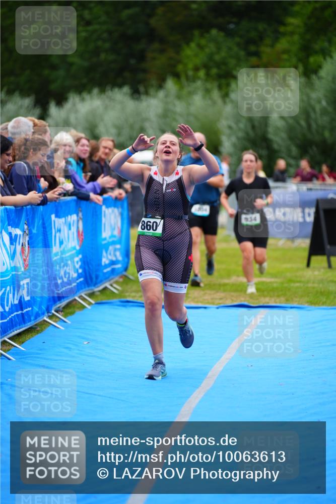 30.08.2026 - Elbe Triathlon Hamburg LAZAROV Photography http://msf.ph/oto/10063613 30.08.2026 11:57:44 Ziel 860, 934, 1304, 1410, 1457 meine-sportfotos.de